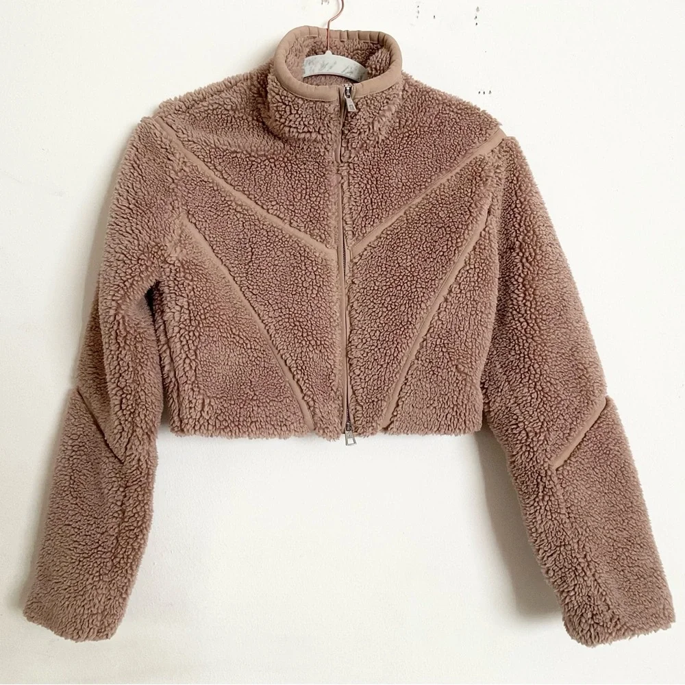 Alo Yoga Sherpa Cropped Slope Side Jacket Chai Latte XS